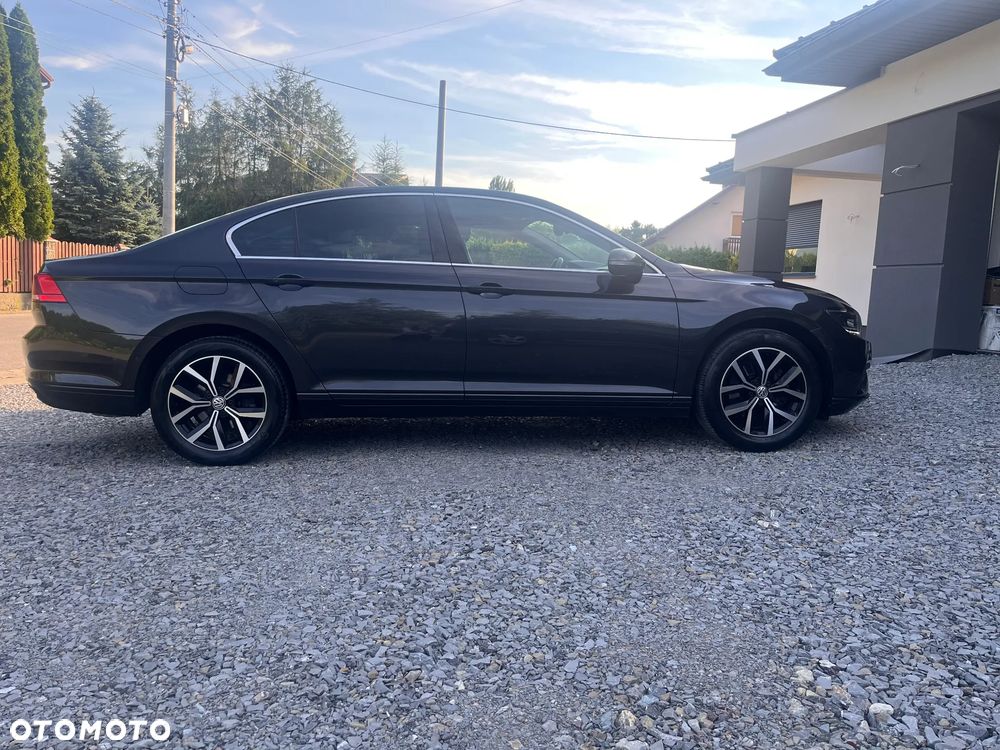 Volkswagen Passat 2.0 TSI Business DSG - 7