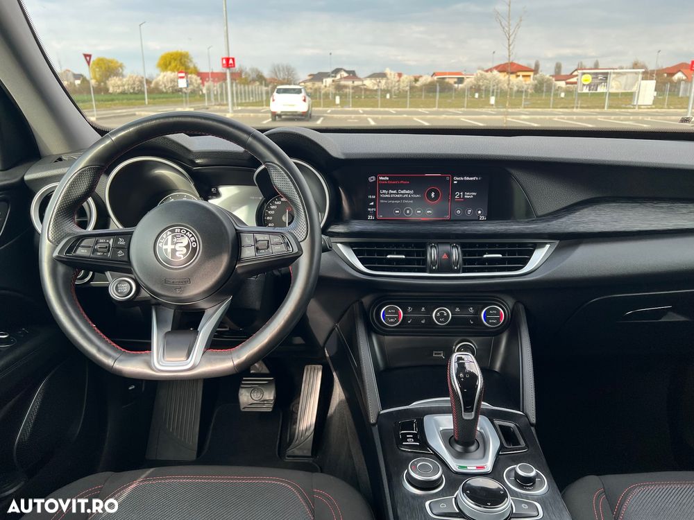 Alfa Romeo Stelvio - 7