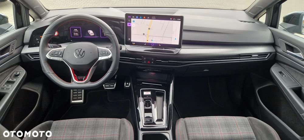 Volkswagen Golf - 5
