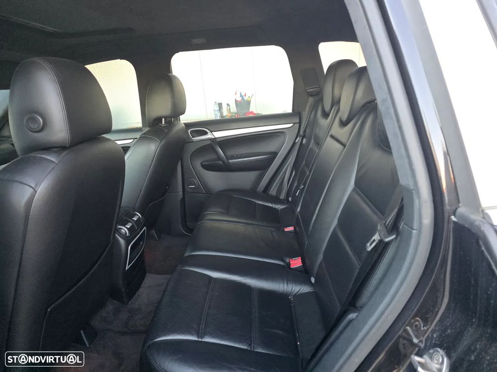 Porsche Cayenne Turbo - 14