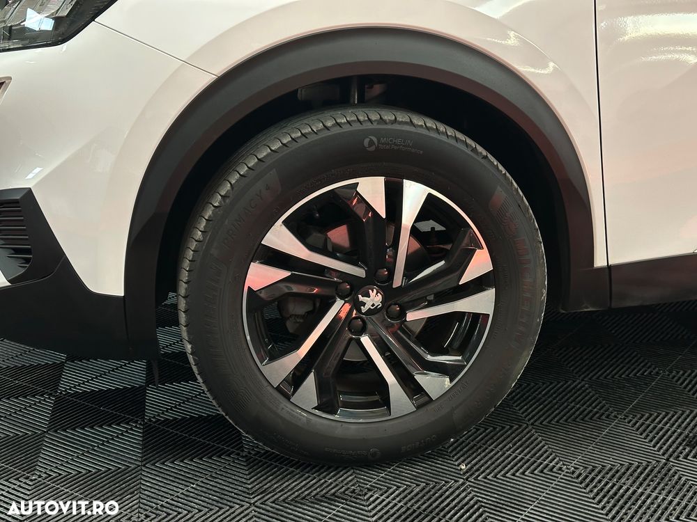 Peugeot 2008 PureTech 130 EAT8 Allure - 40