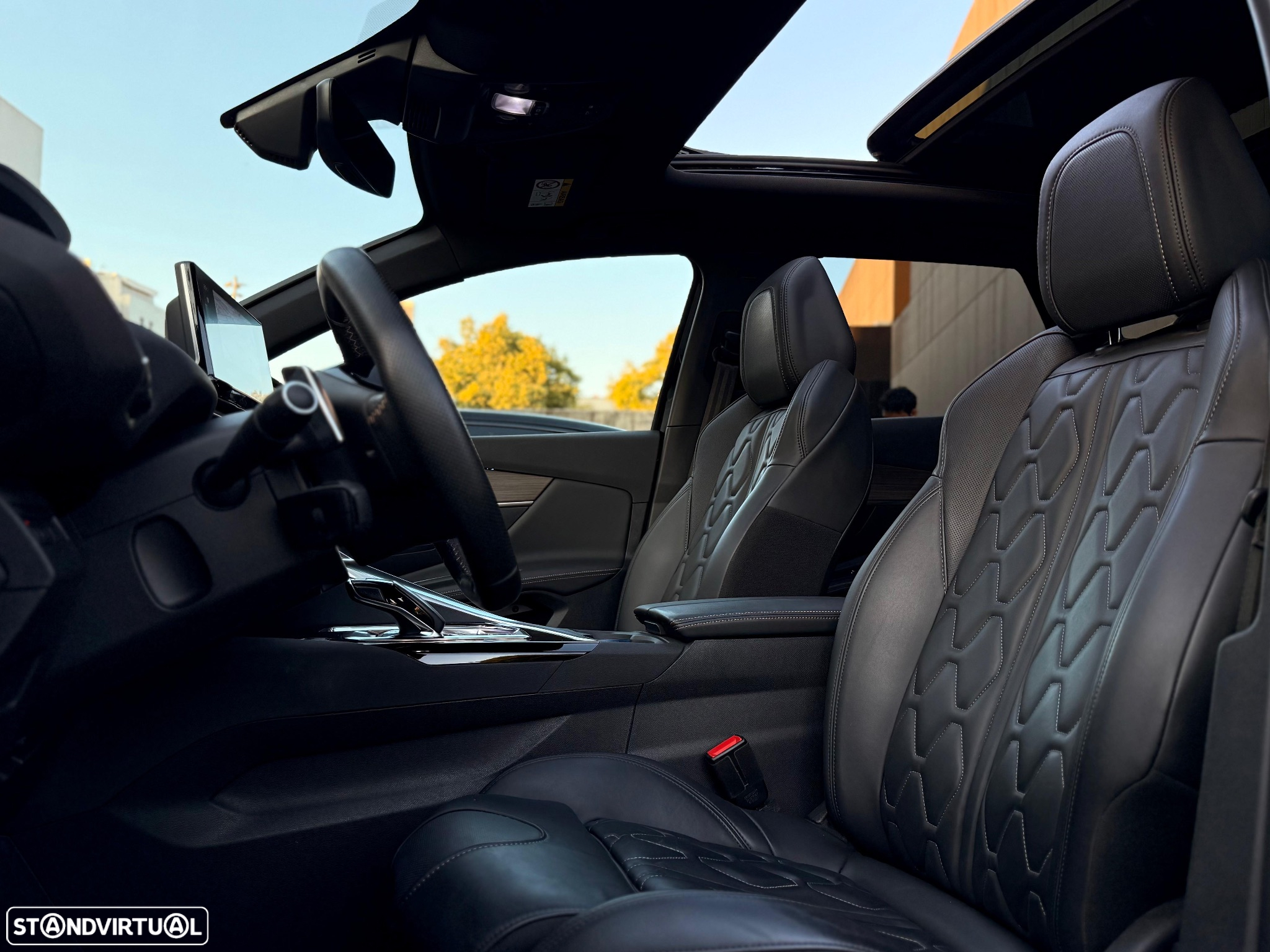 Peugeot 3008 1.6 Hybrid GT Pack e-EAT8 - 35