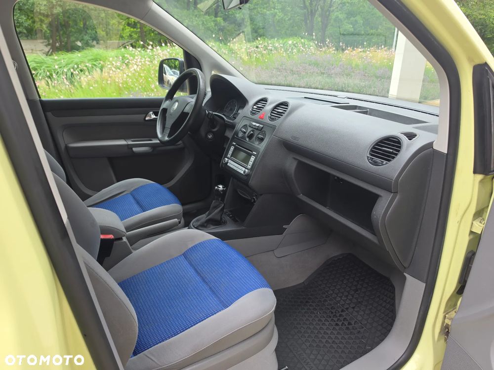 Volkswagen Caddy 1.6 Life Colour Concept - 11
