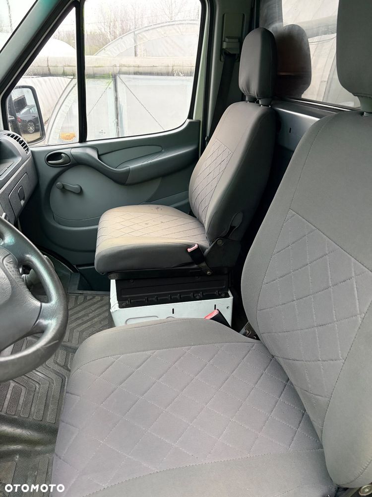 Mercedes-Benz SPRINTER - 8