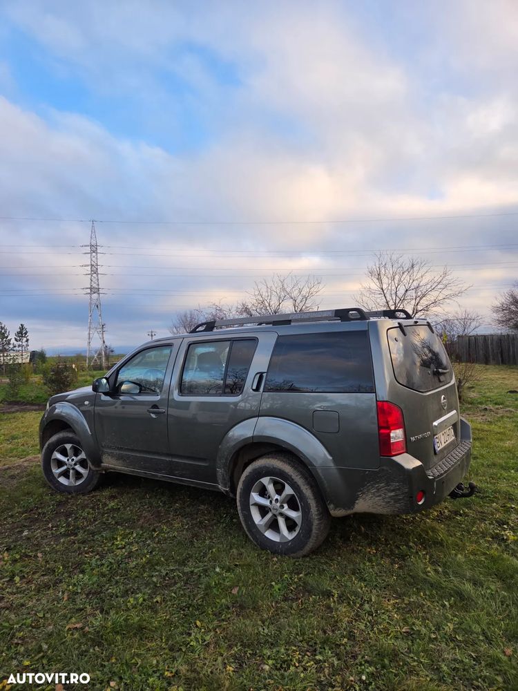 Nissan Pathfinder 2.5 dCi DPF All Mode 4X4 LE - 2