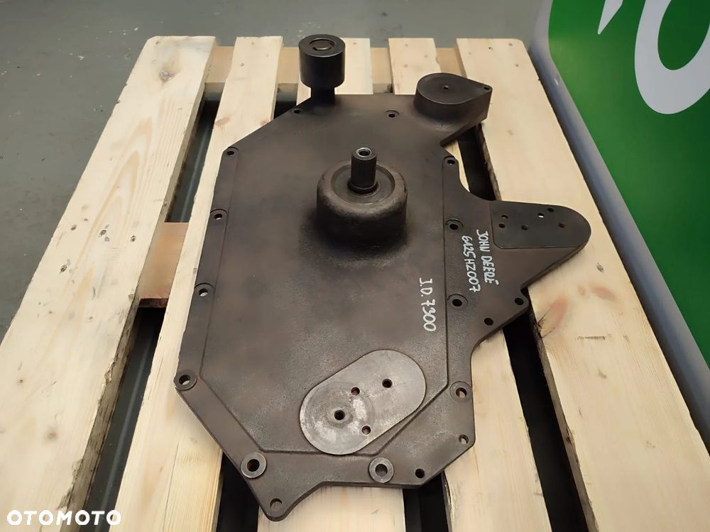 Osłona osprzętu wałka rozrządu R502659 silnika JOHN DEERE 6125HZ007 - 5