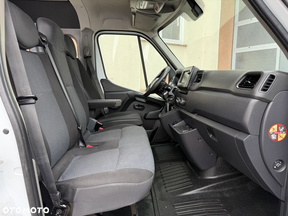 Renault Master Brygadówka Doka L3H3 - 26