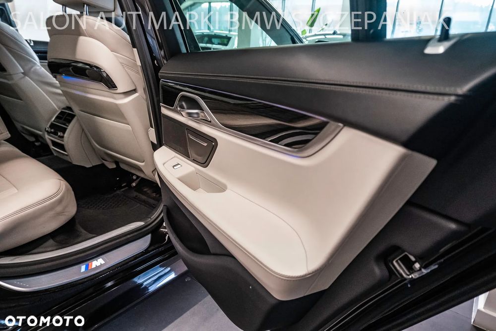 BMW Seria 7 750d xDrive - 31
