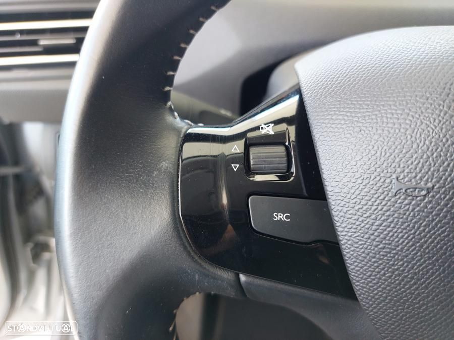 Peugeot 308 SW 1.5 BlueHDi Style - 21