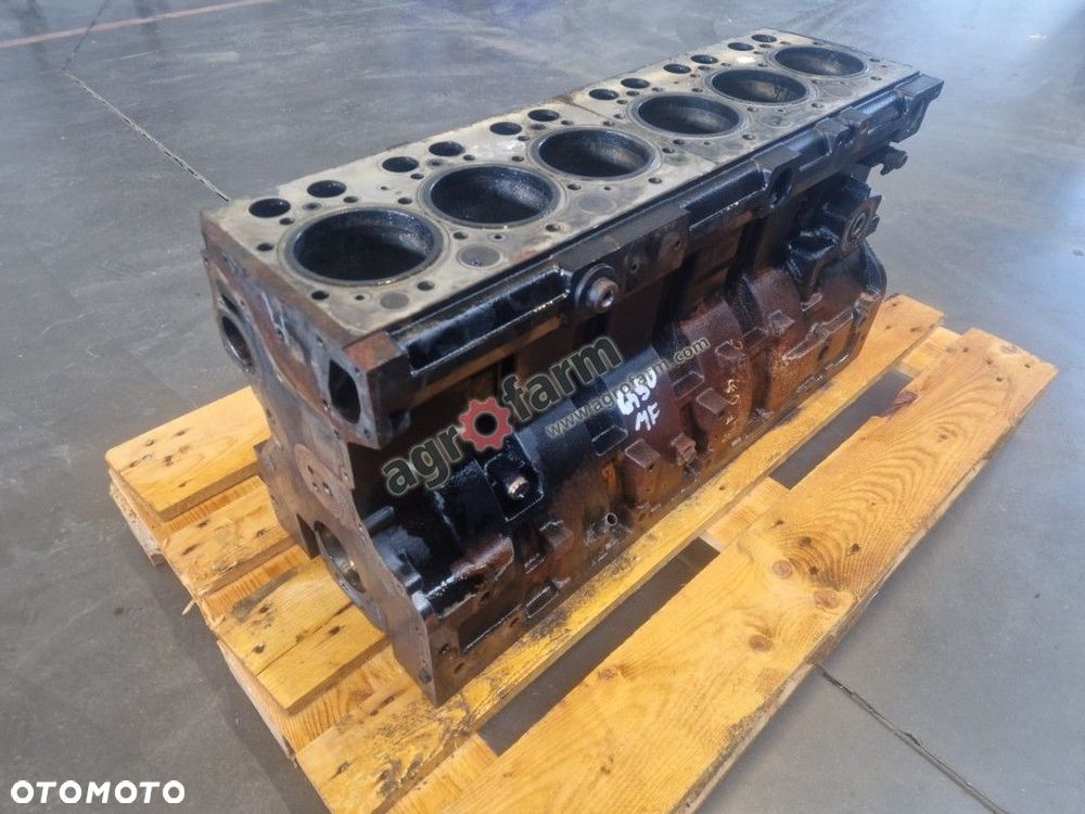 Blok silnika Massey Ferguson 6495, 7250, 7490 - 1