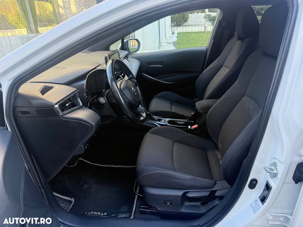 Toyota Corolla 1.8 Business Edition - 26