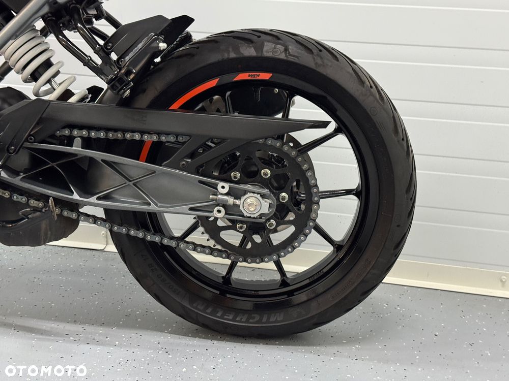 KTM Duke - 16