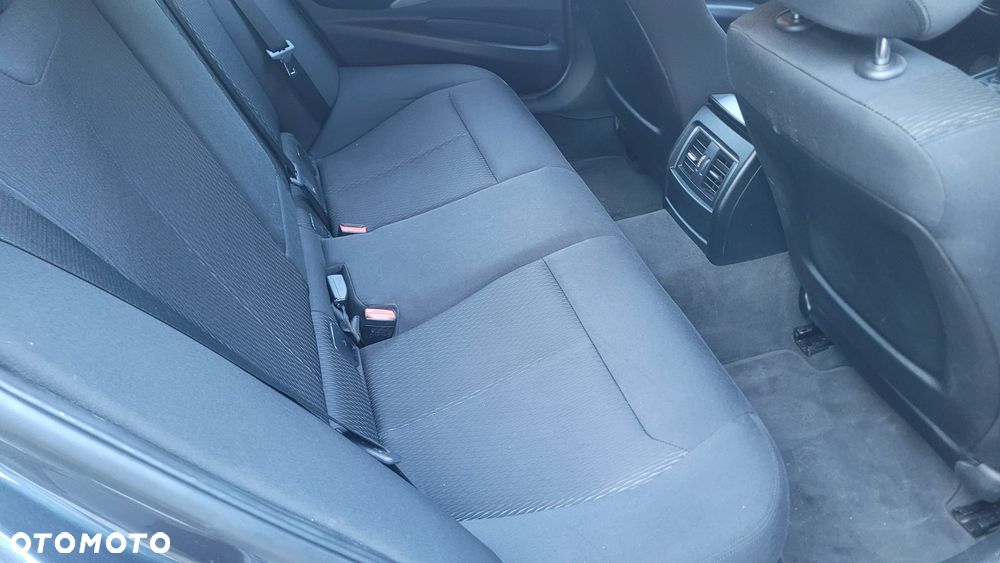 BMW Seria 3 320d Edition M Sport Shadow - 25