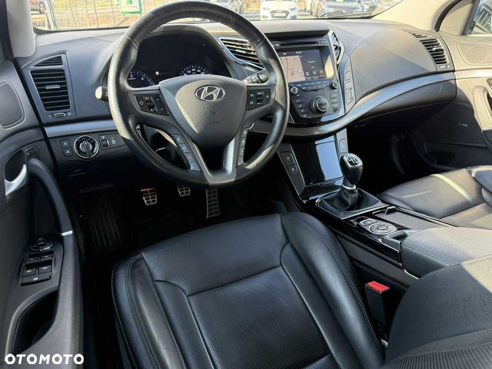 Hyundai i40 Kombi 1.7 CRDi Premium - 10