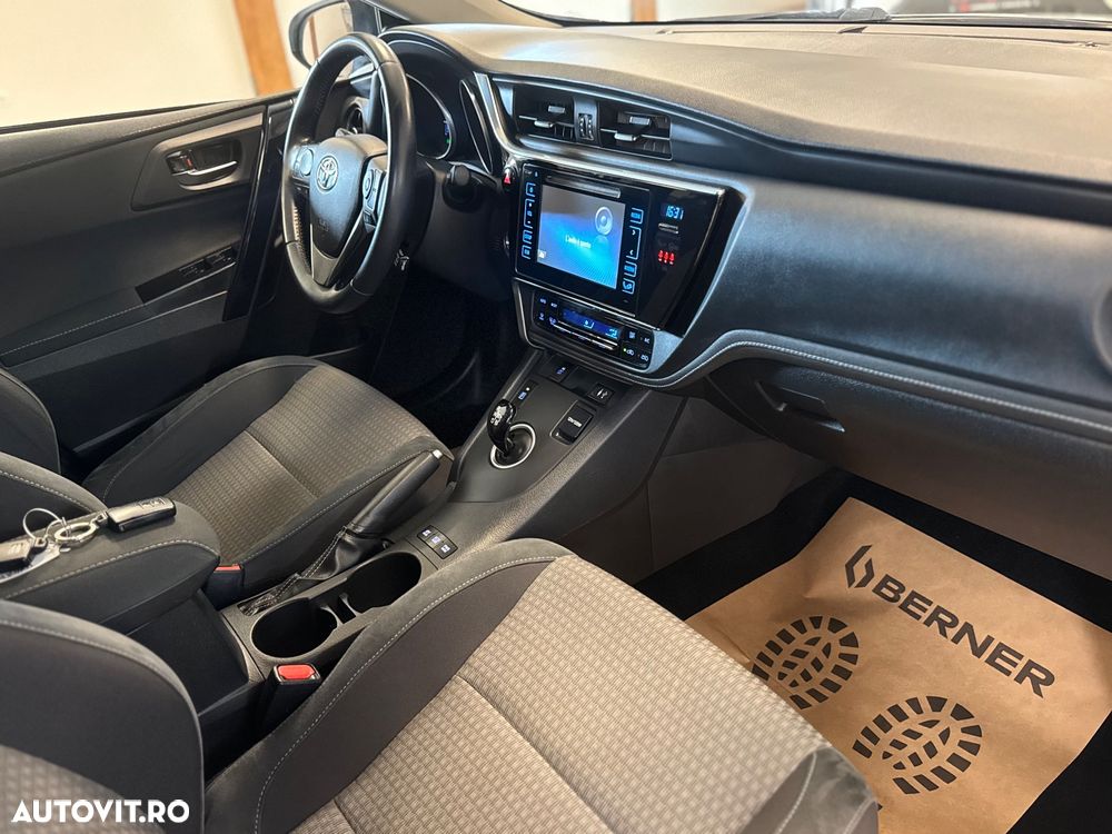 Toyota Auris 1.8 VVT-i Automatik Team Deutschland - 29