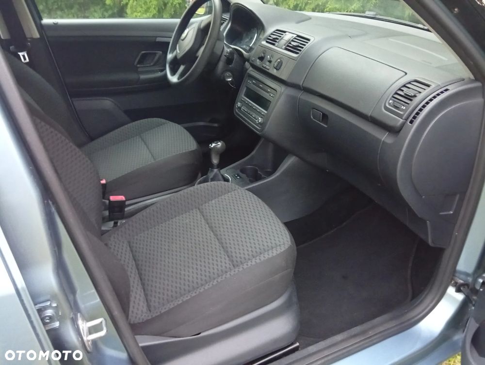 Skoda Fabia - 10
