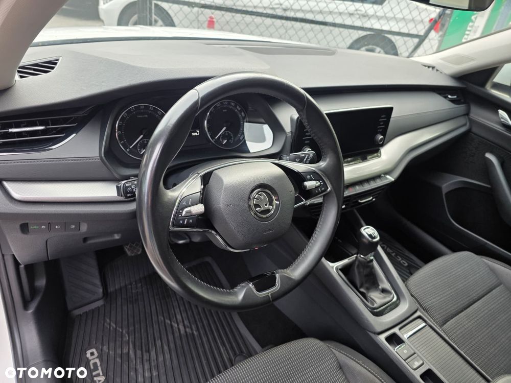 Skoda Octavia 2.0 TDI Ambition - 17