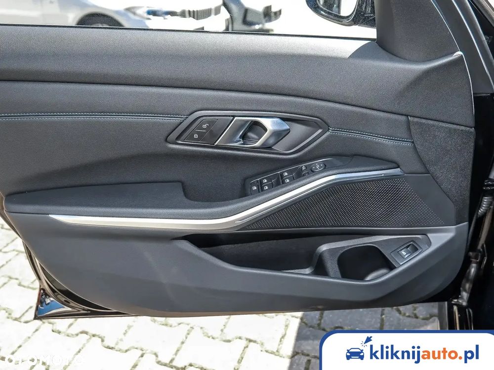 BMW Seria 3 320d xDrive mHEV M Sport - 10