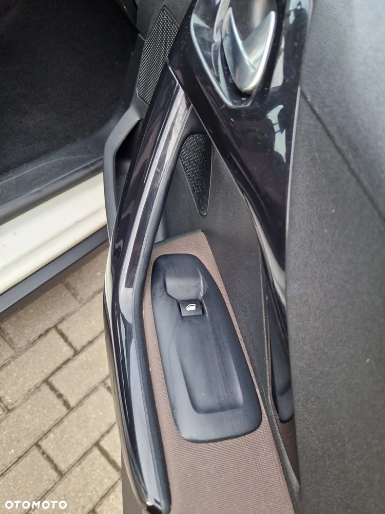 Peugeot 2008 1.6 VTi Active - 12