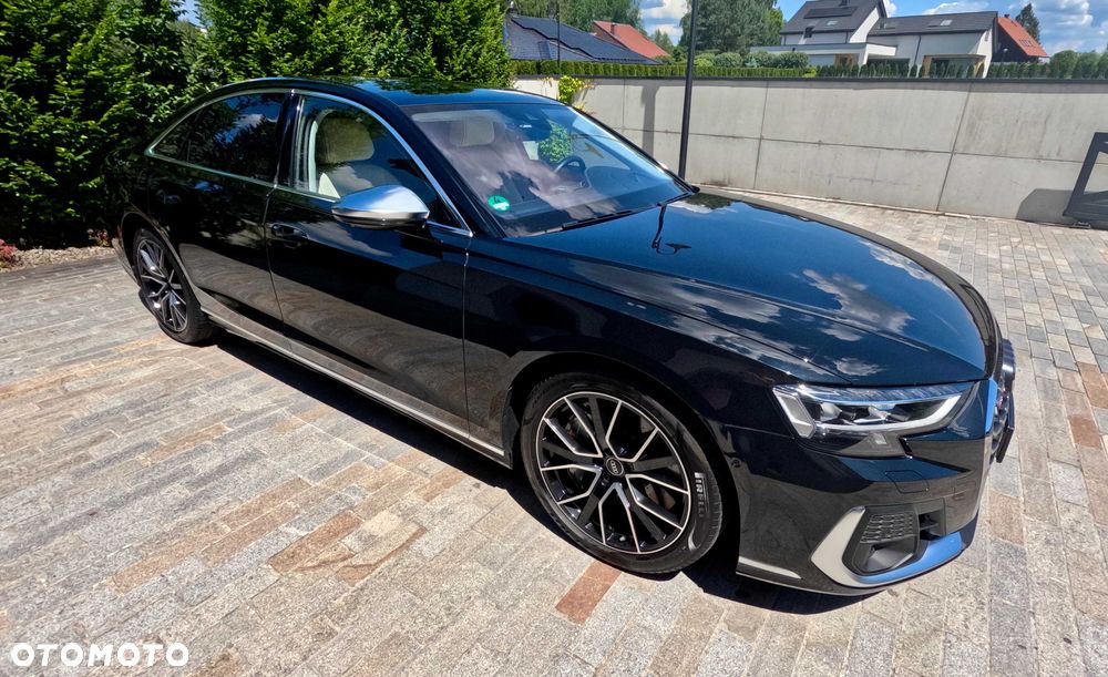 Audi S8 - 1