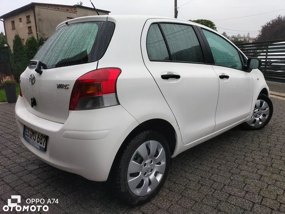 Toyota Yaris 1.0 Luna - 4