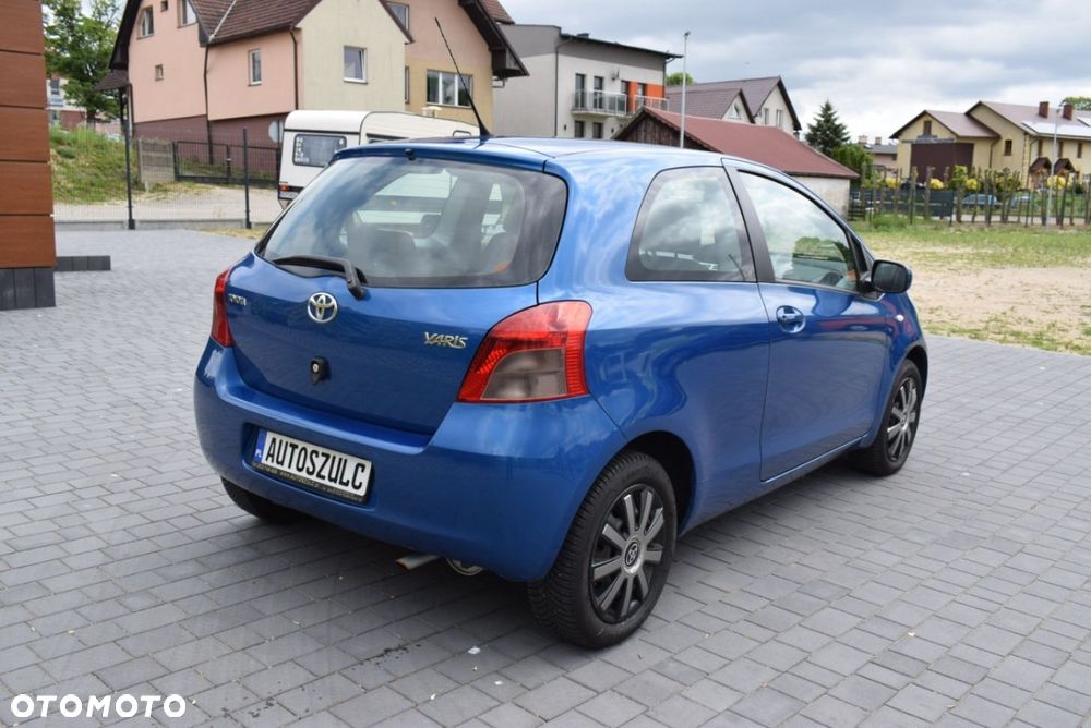 Toyota Yaris - 8