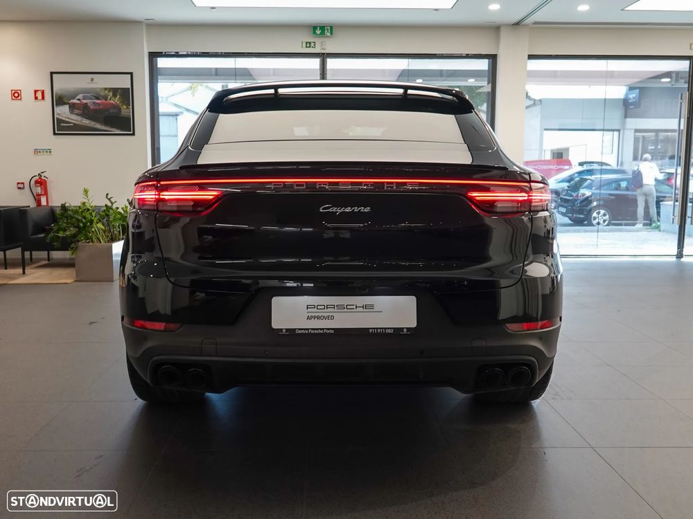Porsche Cayenne Coupé E-Hybrid - 4