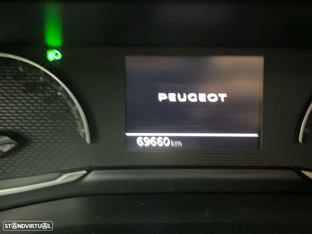 Peugeot 208 1.2 PureTech Allure - 3