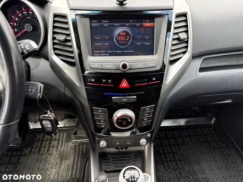 SsangYong/KGM Tivoli 1.6 Quartz - 12