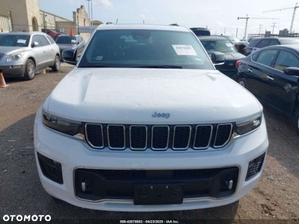 Jeep Grand Cherokee - 8