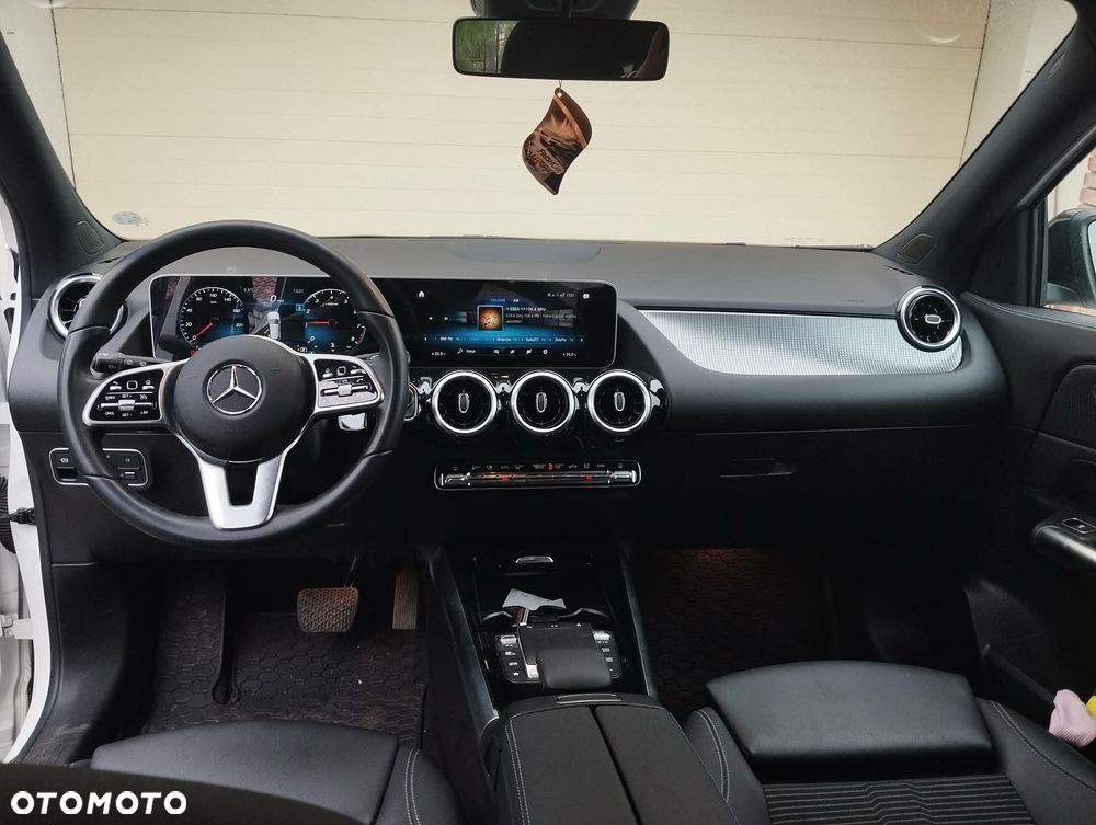 Mercedes-Benz GLA 200 Business Edition - 10