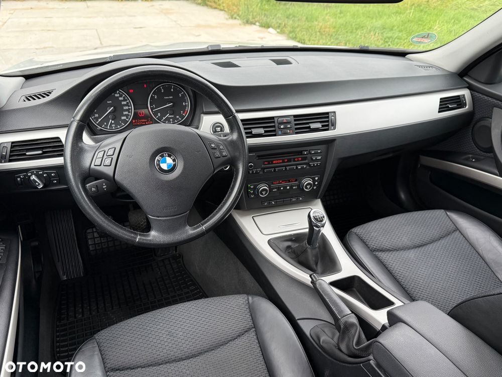 BMW Seria 3 318i Edition Lifestyle - 15
