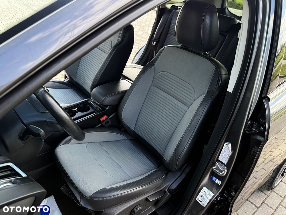 Ford Kuga 2.0 TDCi 4x4 SYNC - 28