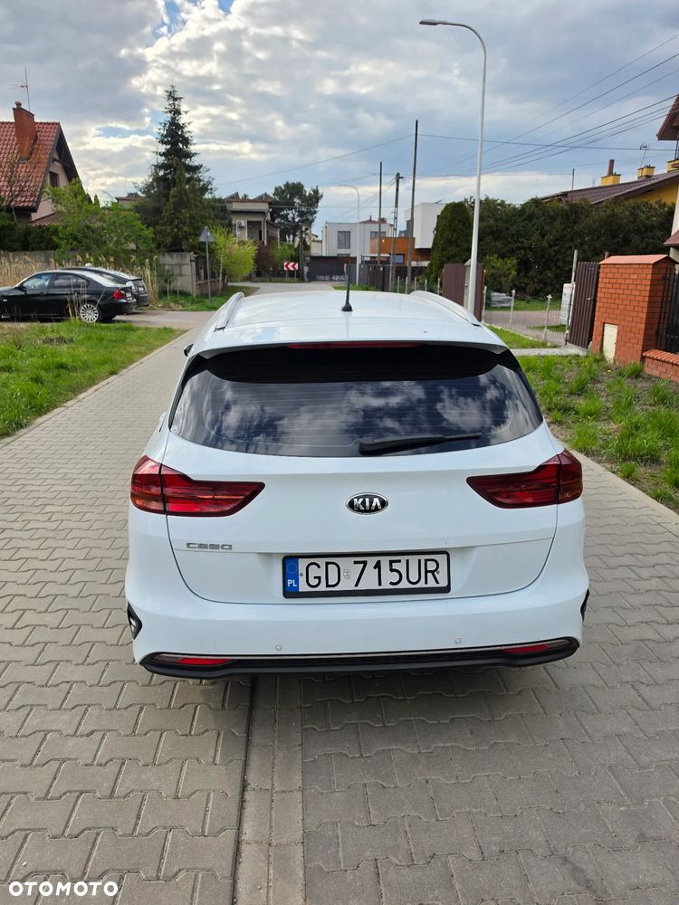 Kia Ceed 1.6 CRDi SCR GT-Line - 19