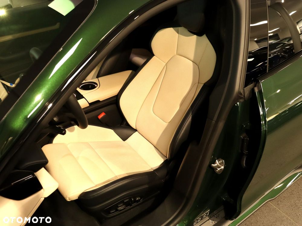 Porsche Taycan 105kWh 4S Black Edition - 16