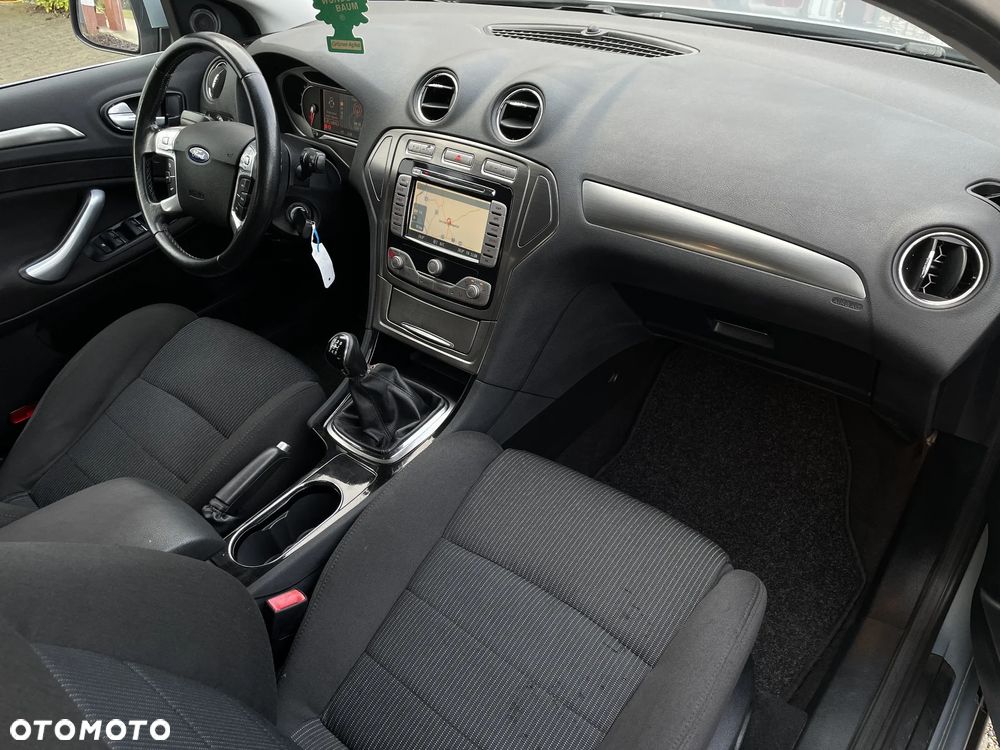 Ford Mondeo 2.0 Viva Titanium - 24