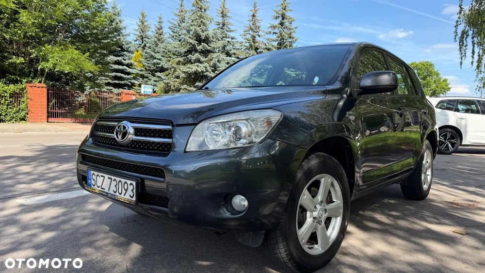 Toyota RAV4 2.2 D-CAT 4x4 Executive - 1