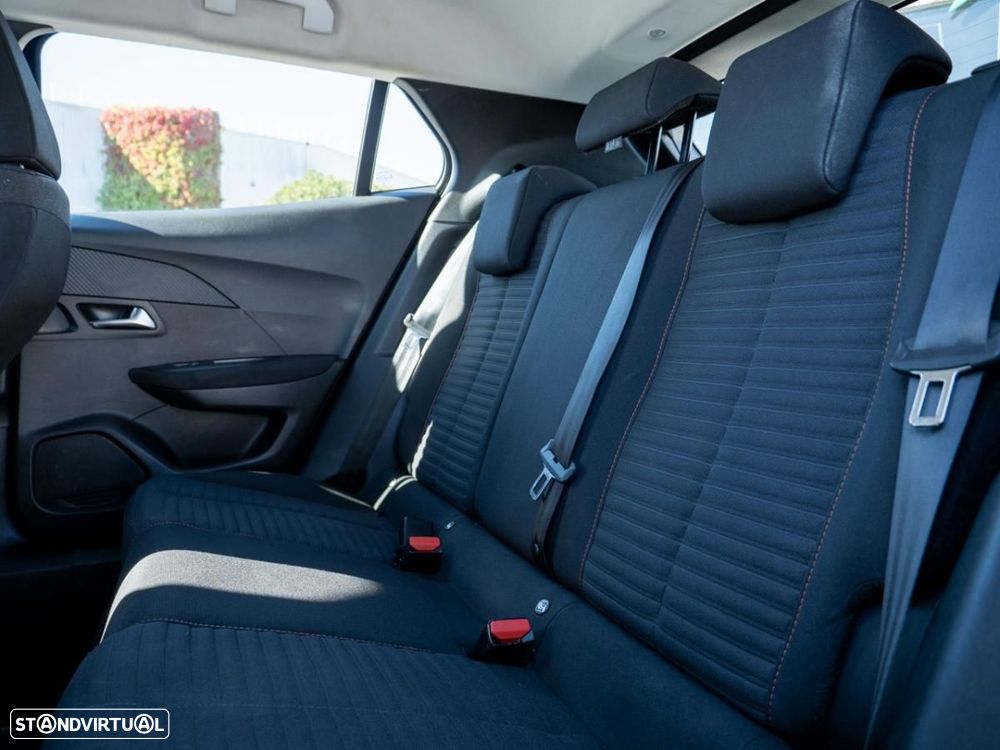 Peugeot e-2008 50 kWh Active - 25