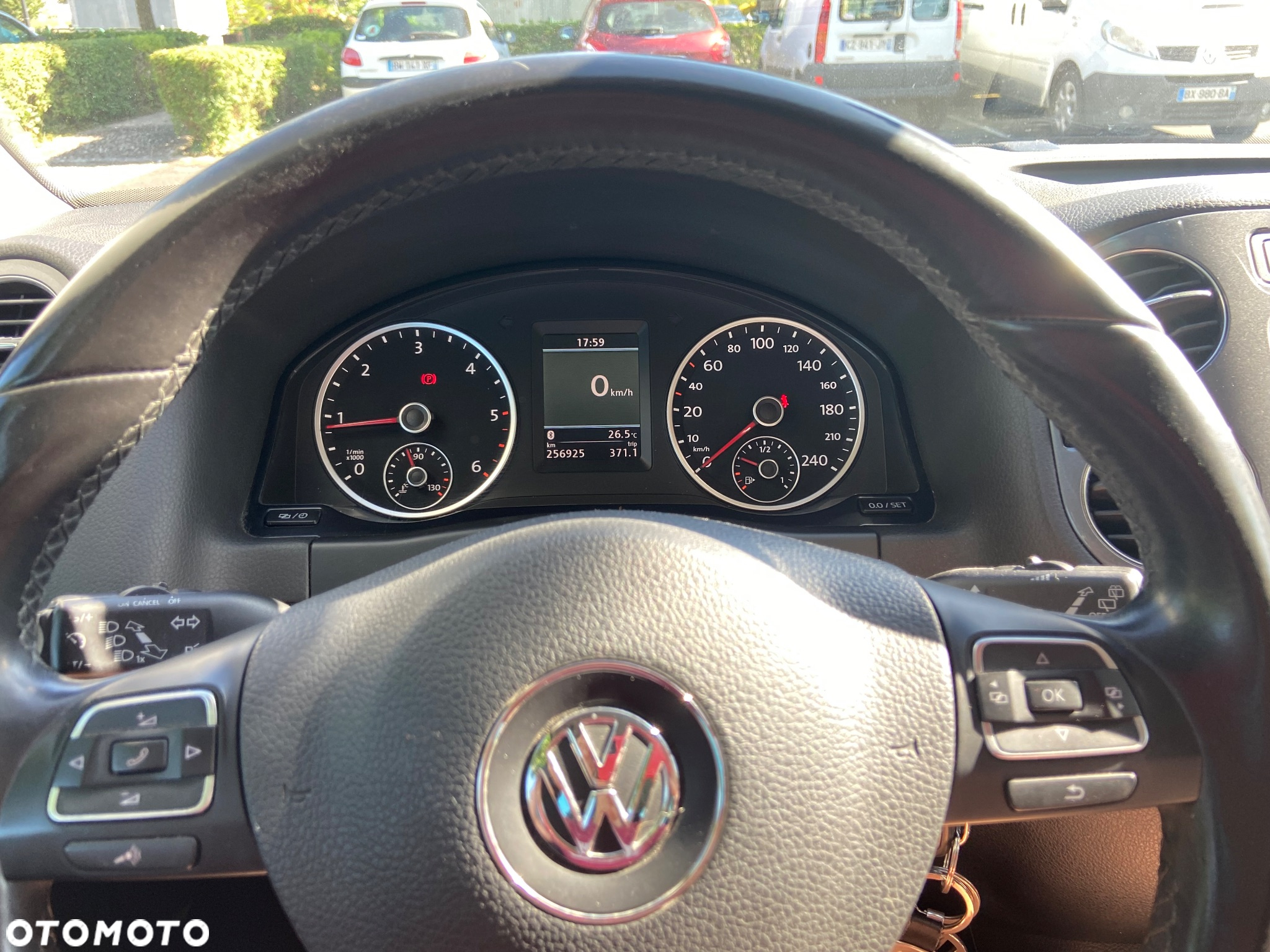 Volkswagen Tiguan - 10
