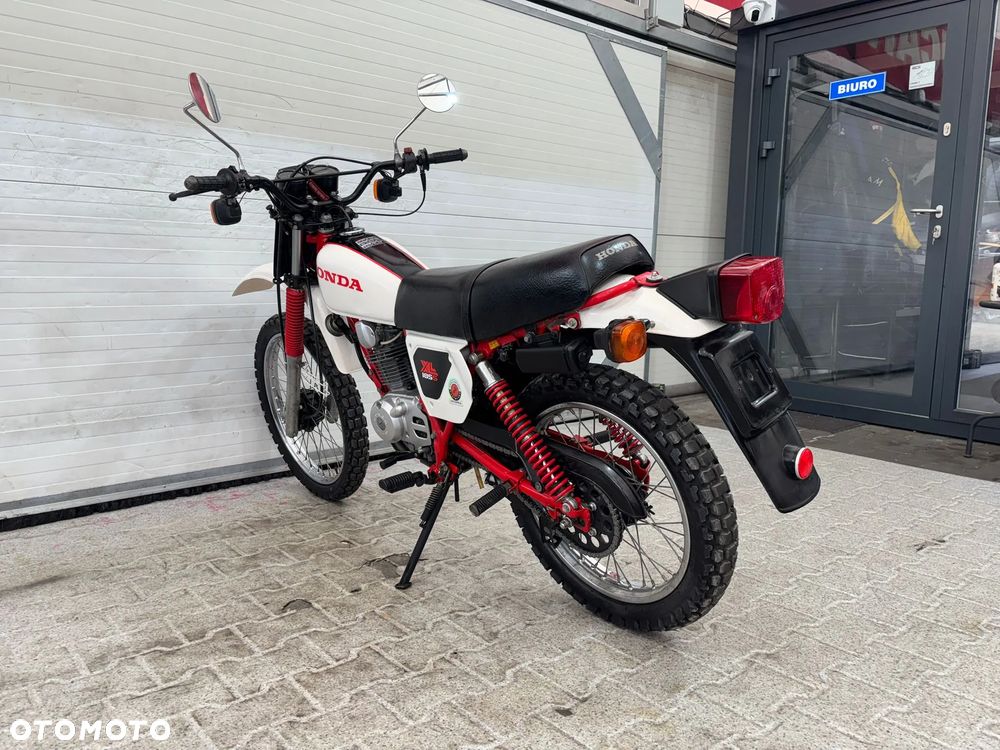 Honda XL - 17