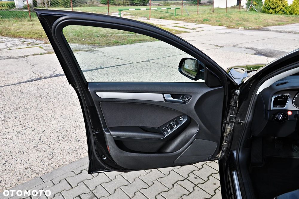 Audi A4 Avant 2.0 TDI ultra - 31