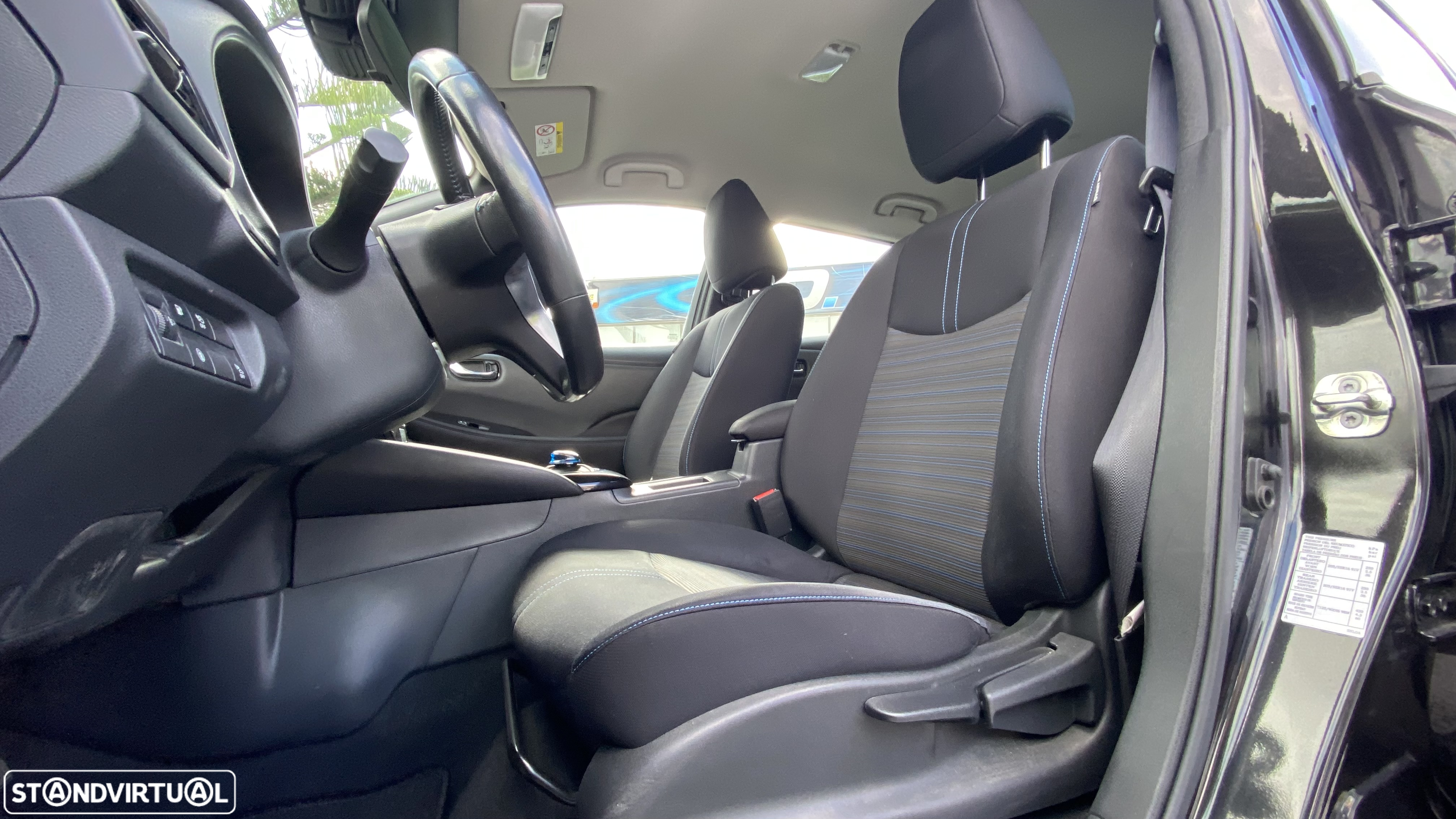Nissan Leaf N-Connecta - 22