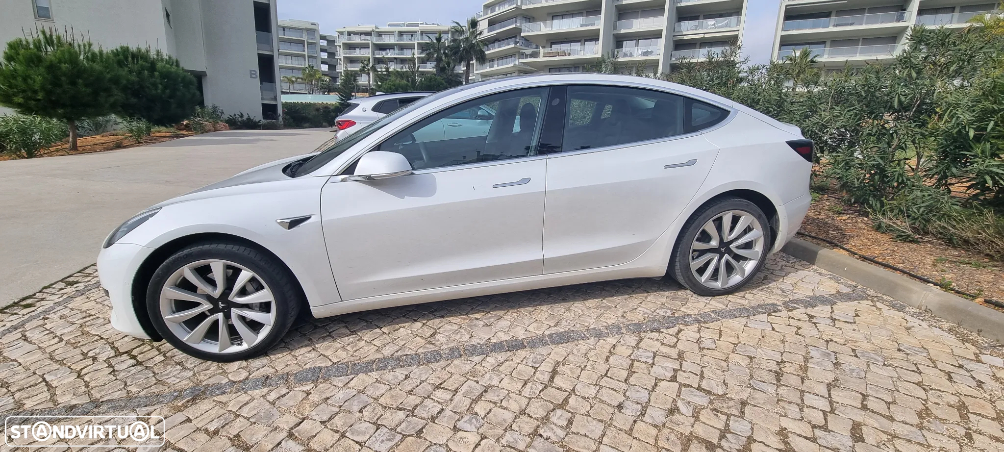 Tesla Model 3 Standard Range Plus RWD - 2