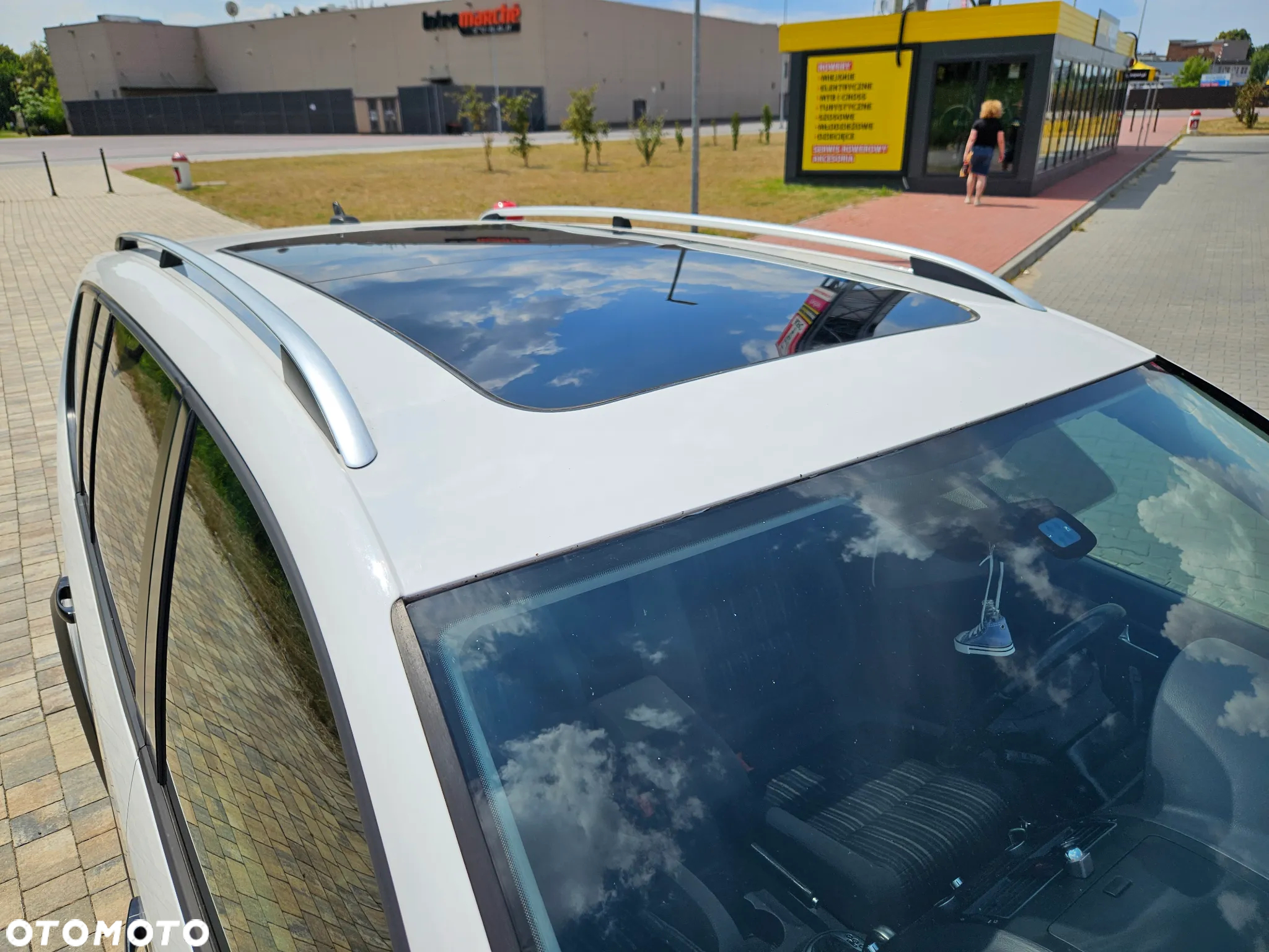 Volkswagen Touran 2.0 TDI DPF Cross DSG - 32