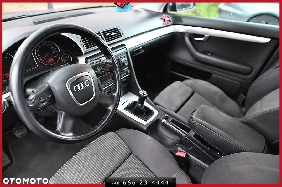 Audi A4 Limousine - 15