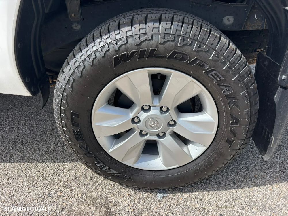 Toyota 2.4 D-4D 4WD 150cv - JLL - AC - CÂMERA - 4 LUGARES !!!! - 41