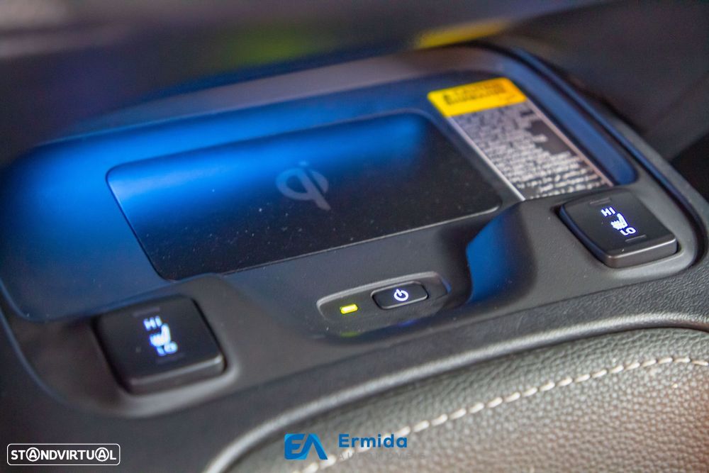 Toyota Corolla Touring Sports - 27