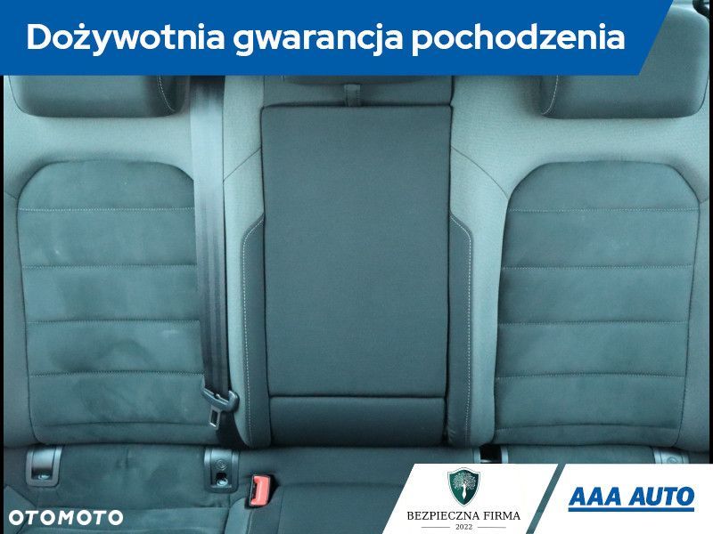 Volkswagen Golf Variant - 11