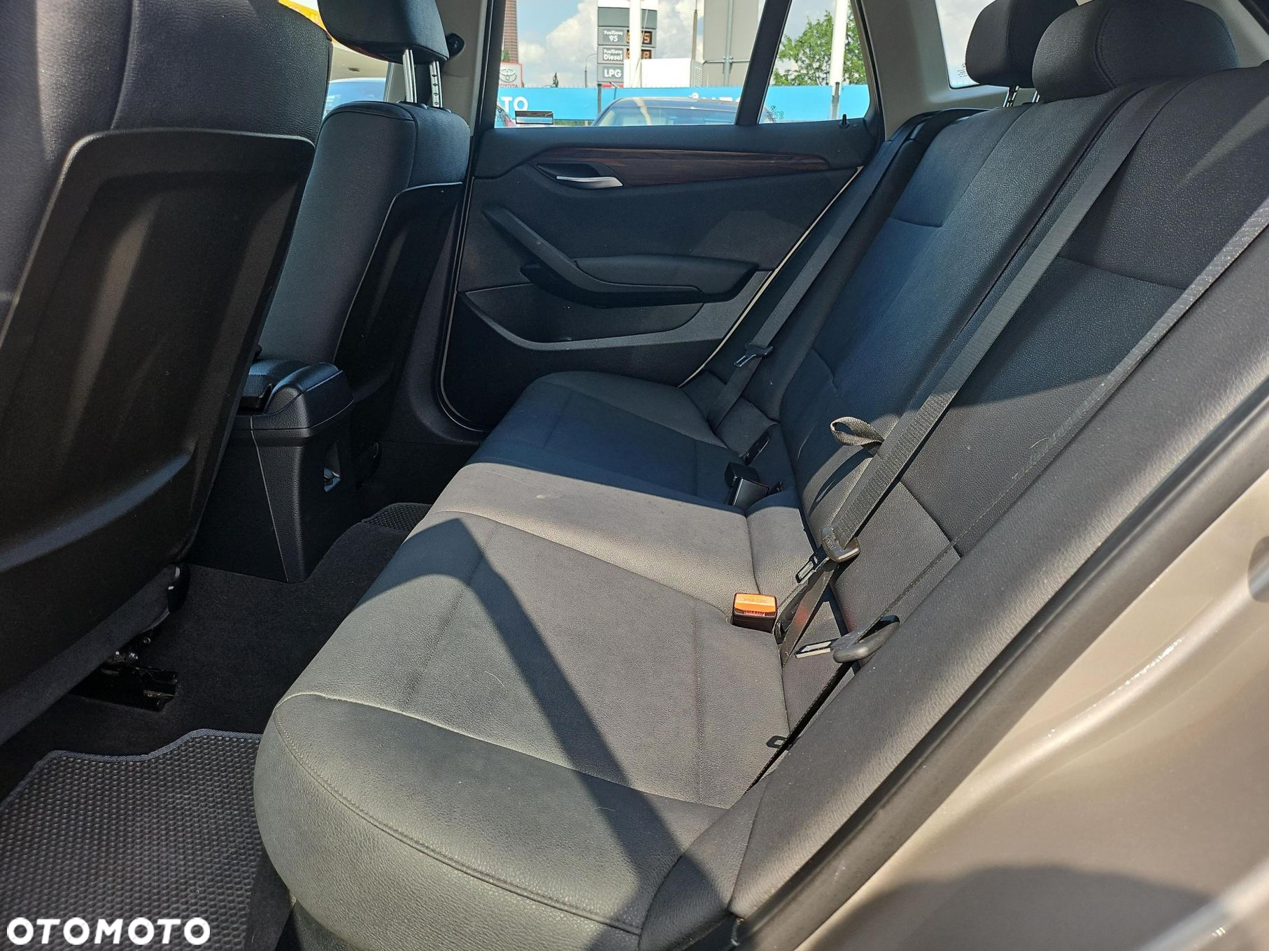 BMW X1 sDrive18d - 13