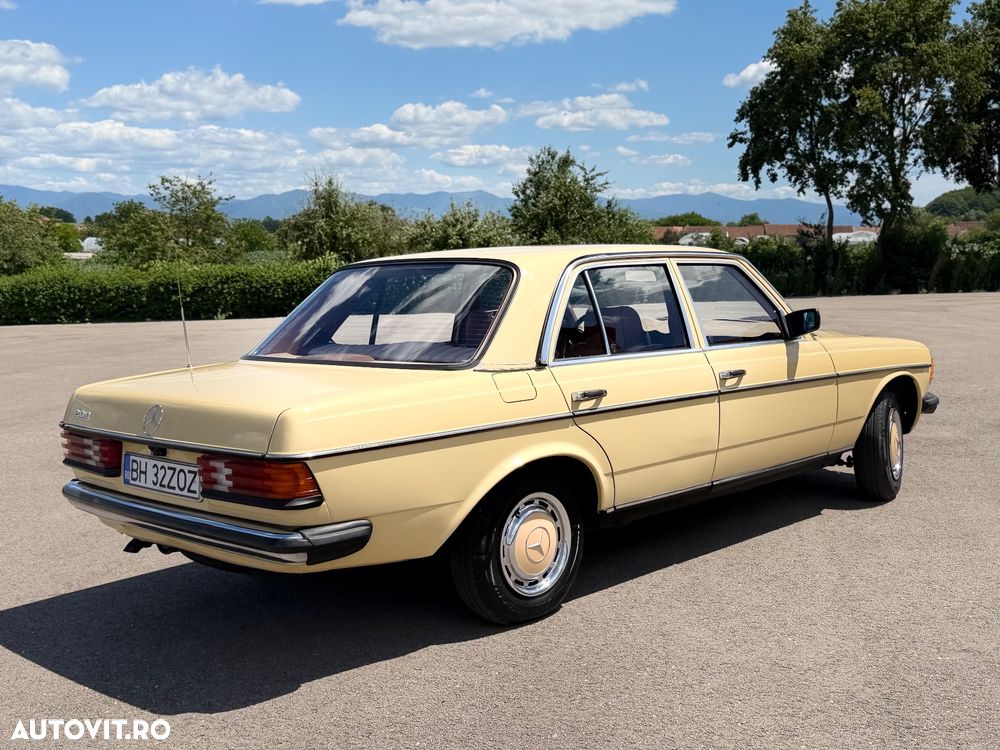 Mercedes-Benz W123 - 18